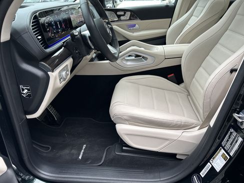Certified 2025 Mercedes-Benz GLS 580 4MATIC image 21