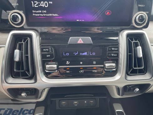Used 2023 Kia Sorento S w/ Panoramic Sunroof Package AWD/4WD image 26