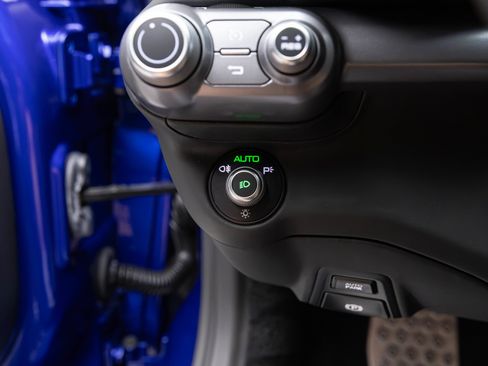 Used 2020 Ferrari 812 Superfast RWD image 30