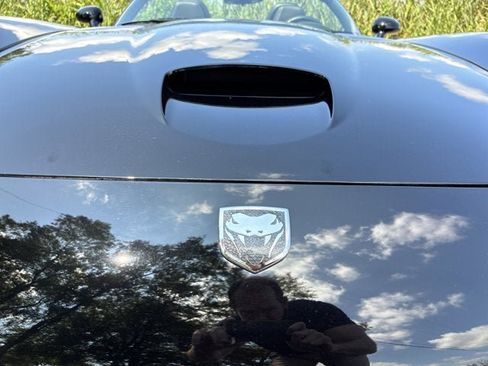 Used 2004 Dodge Viper SRT-10 image 5