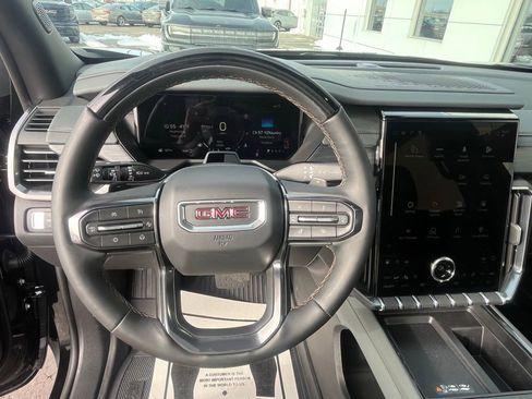 Used 2026 GMC Acadia AT4 w/ Super Cruise Package image 57