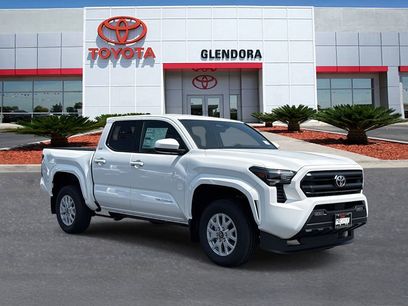 New 2025 Toyota Tacoma SR5