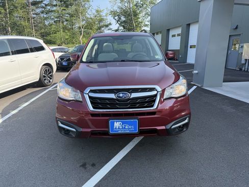 Used 2018 Subaru Forester 2.5i Premium w/ All-Weather Package image 4