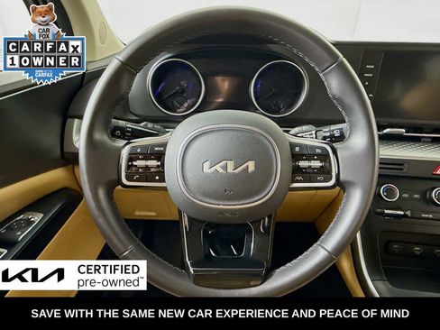 Used 2024 Kia Carnival LX FWD image 13