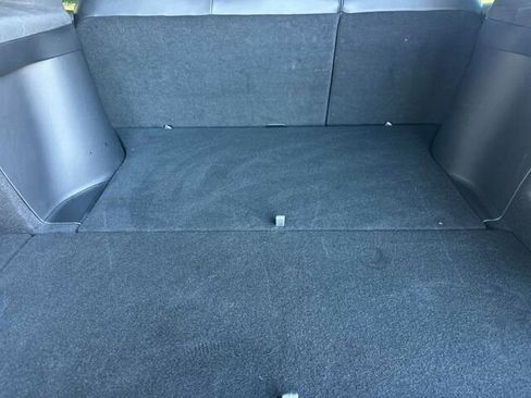 Used 2022 Tesla Model X image 19