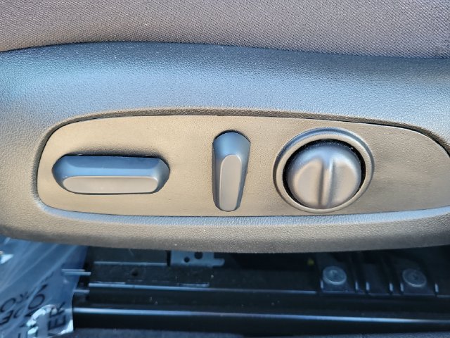 Used 2024 Chevrolet Malibu LT FWD image 20
