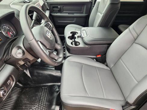 New 2026 RAM 2500 Tradesman AWD/4WD image 12