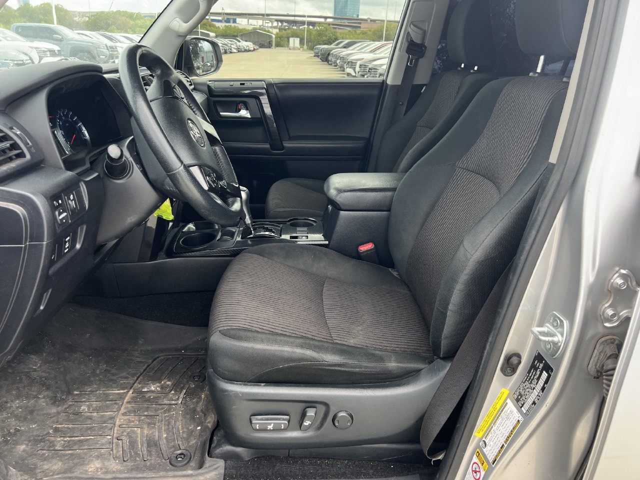 Used 2019 Toyota 4Runner TRD Off-Road AWD/4WD image 5