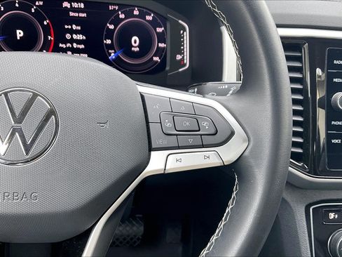 Certified 2022 Volkswagen Atlas SE FWD image 19