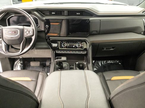 Used 2023 GMC Sierra 1500 AT4 w/ AT4 Premium Package AWD/4WD image 32
