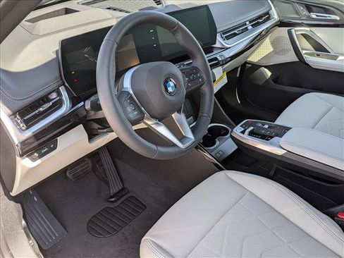 New 2027 BMW X1 xDrive28i AWD/4WD image 3