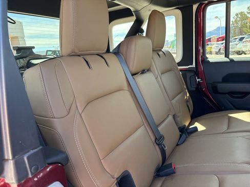 Used 2021 Jeep Wrangler Unlimited Rubicon AWD/4WD image 22