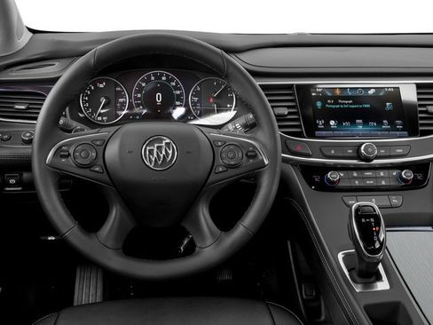 Used 2018 Buick LaCrosse Essence FWD image 10