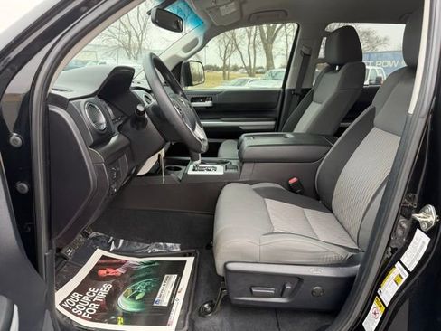 Used 2014 Toyota Tundra SR5 w/ SR5 Upgrade Package image 17