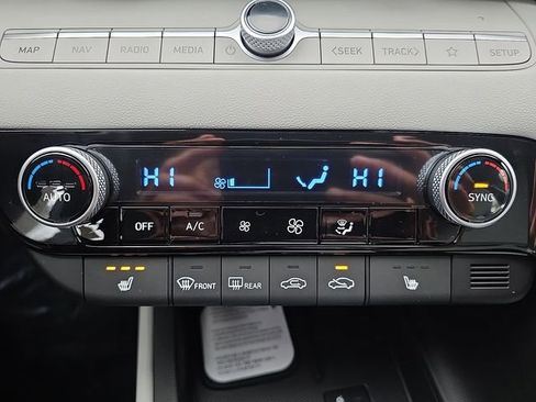 New 2026 Hyundai Elantra Limited FWD image 29