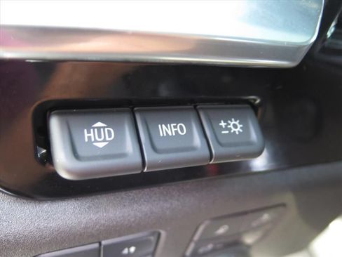 Used 2025 Chevrolet Silverado 1500 High Country AWD/4WD image 15