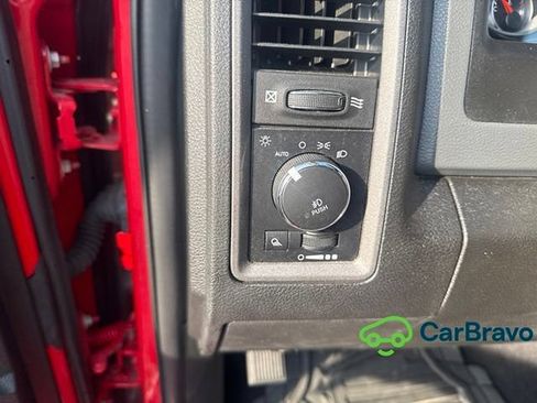 Used 2019 RAM 1500 Express AWD/4WD image 14
