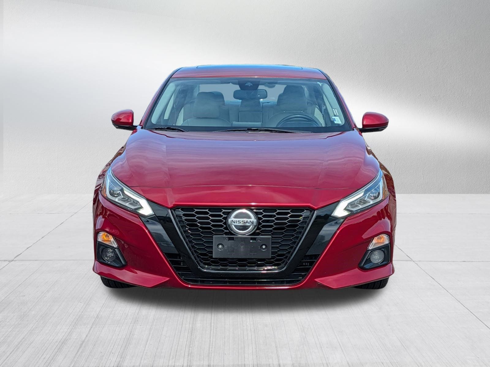 Used 2020 Nissan Altima 2.5 Platinum AWD/4WD image 2
