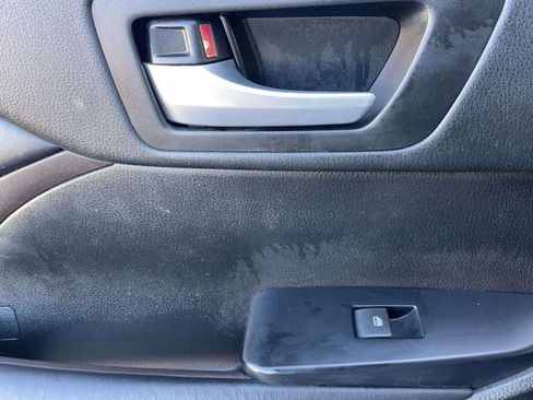 Used 2018 Toyota Highlander XLE image 19