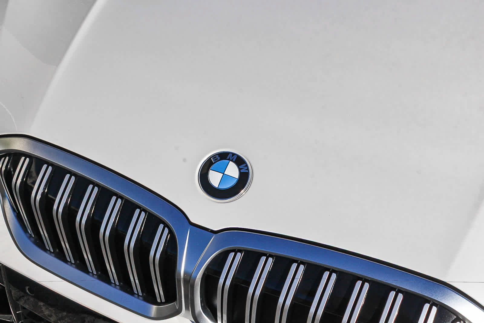 Used 2026 BMW 330i Sedan w/ M Sport Package RWD image 13