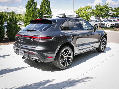 Used 2025 Porsche Macan AWD/4WD image 10