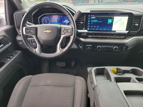 Used 2025 Chevrolet Silverado 2500 LT w/ Safety Package AWD/4WD image 10