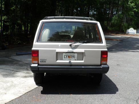 Used 1996 Jeep Cherokee 4WD 4-Door image 5