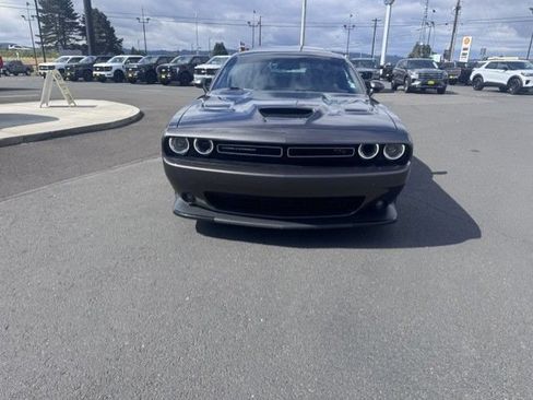 Used 2016 Dodge Challenger R/T Scat Pack w/ Leather Interior Group RWD image 2