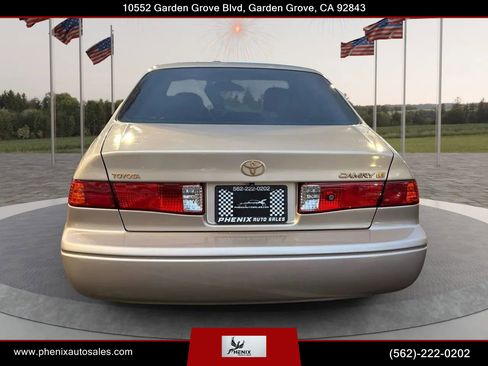 Used 2000 Toyota Camry CE image 8