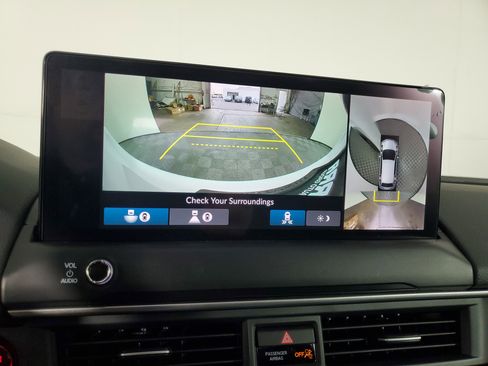 New 2026 Honda Pilot Touring image 21