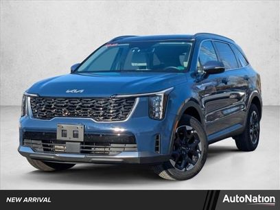 Used 2025 Kia Sorento S w/ Panoramic Sunroof Package