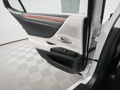 New 2025 Lexus ES 350 w/ Premium Package image 12