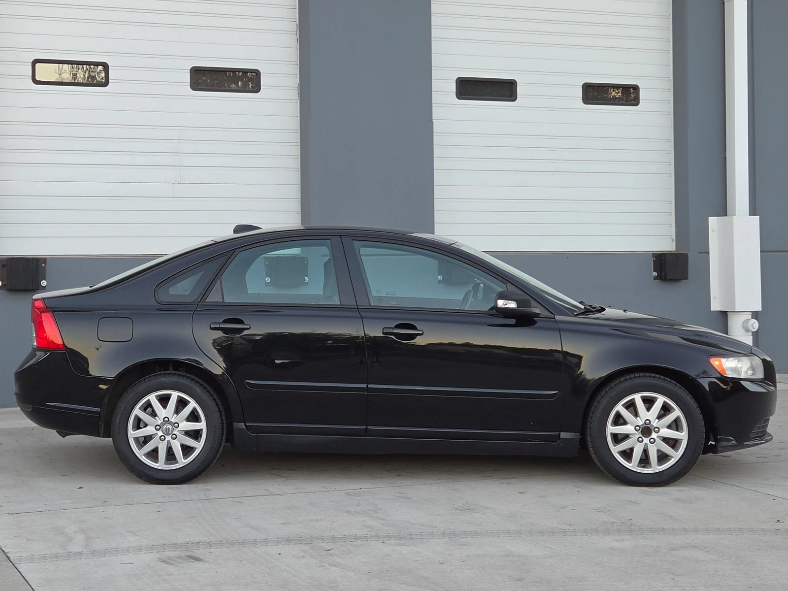 Used 2008 Volvo S40 2.4i FWD image 9