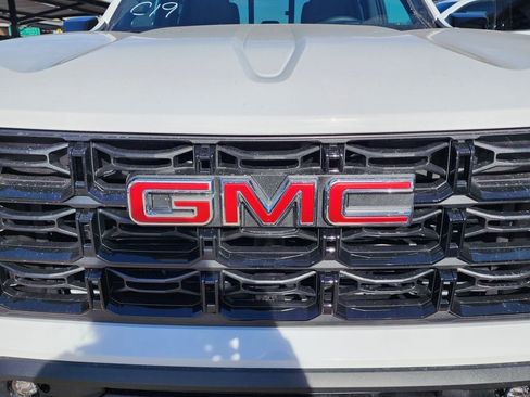 New 2026 GMC Canyon Elevation w/ Convenience Package image 10