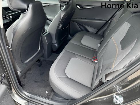 New 2025 Kia Niro LX image 12