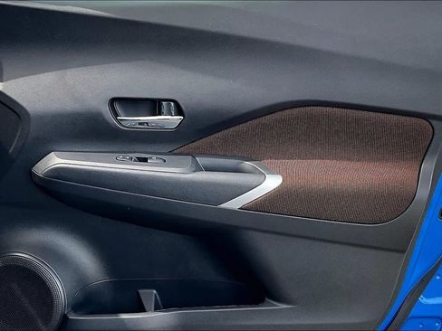 Certified 2023 Nissan Kicks SR FWD image 22
