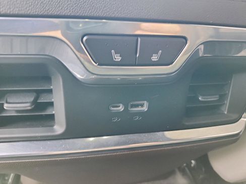 Certified 2022 GMC Sierra 1500 SLT AWD/4WD image 16