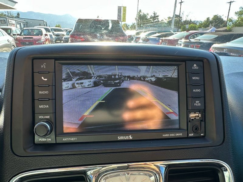 Used 2014 Chrysler Town & Country Touring FWD image 26