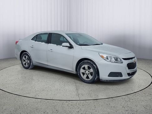 Used 2016 Chevrolet Malibu LS image 2