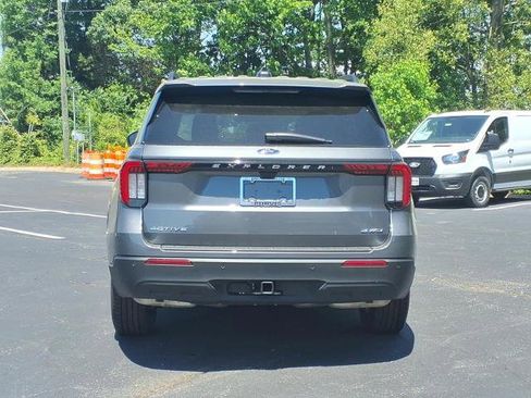 Certified 2025 Ford Explorer Active AWD/4WD image 4