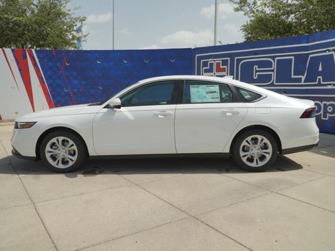 New 2026 Honda Accord LX image 10