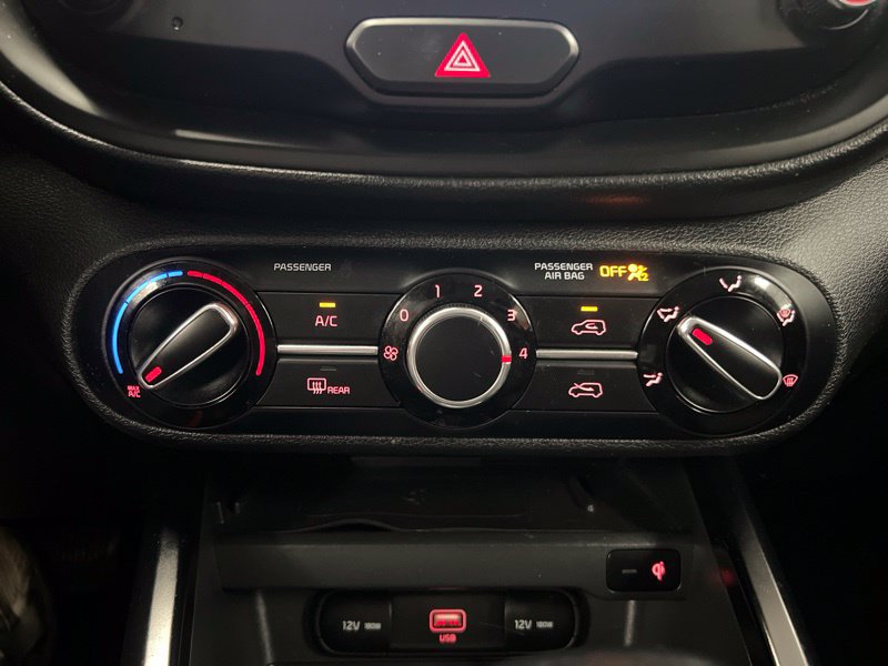 Used 2020 Kia Soul GT-Line w/ GT 2.0L Power Sunroof Package FWD image 27