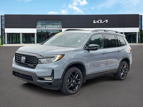 Used 2024 Honda Passport Black Edition image 2