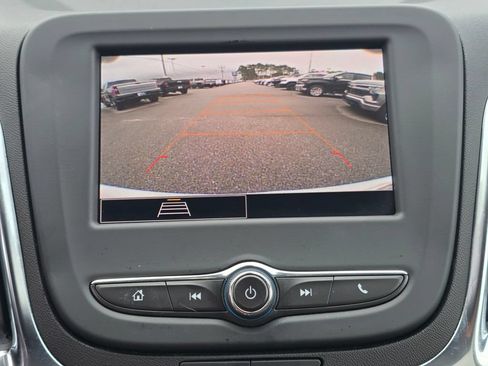 Used 2024 Chevrolet Equinox LT FWD image 20