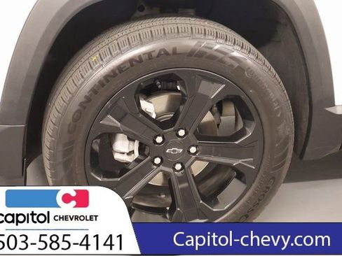 Used 2025 Chevrolet Equinox LT w/ Midnight Edition FWD image 8