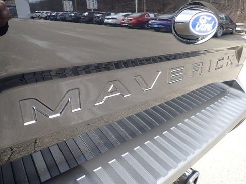 Used 2025 Ford Maverick Lariat image 8