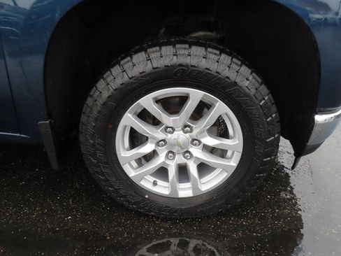 Used 2020 Chevrolet Silverado 1500 LT w/ All-Star Edition image 9