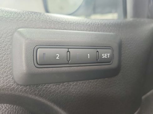 Used 2024 Nissan Titan PRO-4X w/ Pro-4x Convenience Package AWD/4WD image 21