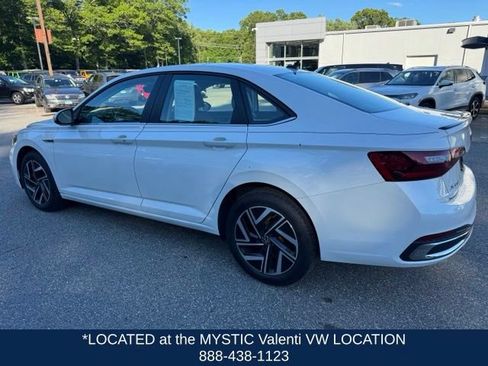 Used 2024 Volkswagen Jetta SEL FWD image 8