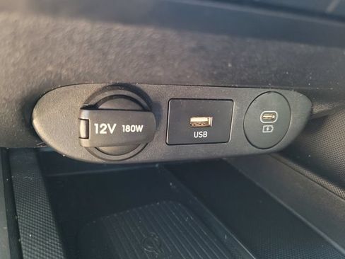 Used 2024 Hyundai Elantra Limited FWD image 25